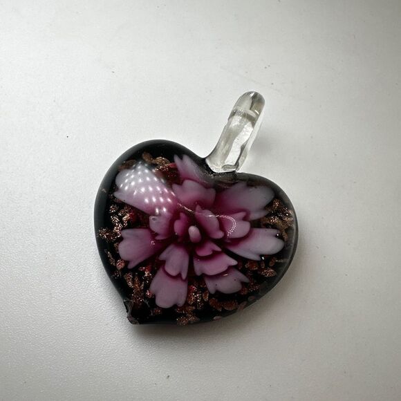 Handmade Lampwork Glass flower heart pendant! - Picture 9 of 11